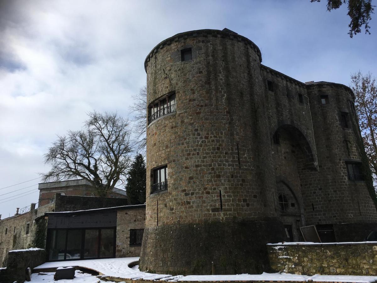 Châtelet de Barbençon Extérieur photo